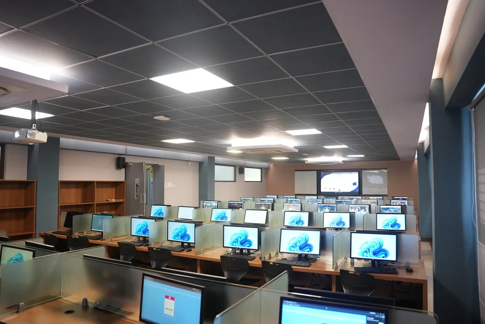 Computer Centre – image 2
